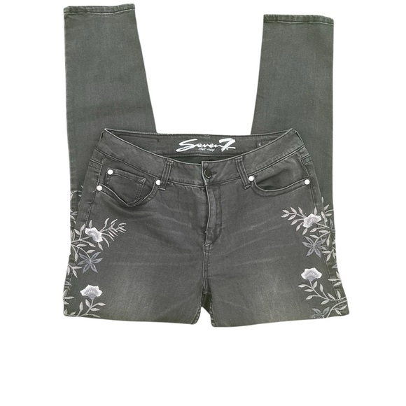 Women’s black jeans w bilateral side floral design by Seven 7 - Picture 3 of 5